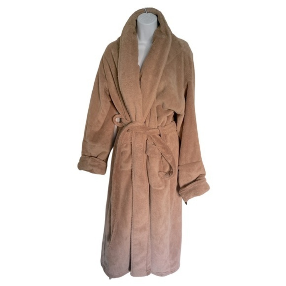 Giraffe at Home Plush Robe -M (1) tan , micro fiber plush , like new
